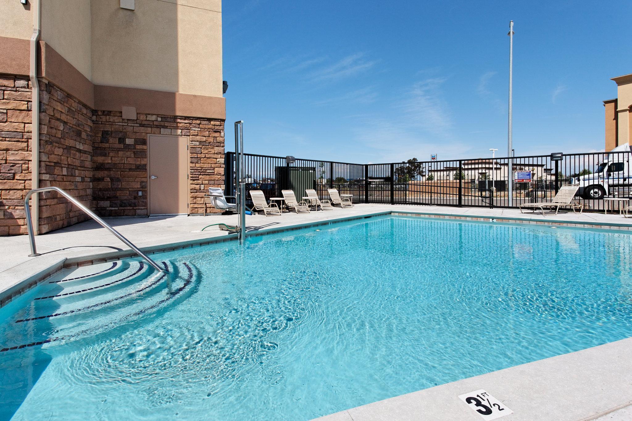 Holiday Inn Express Fresno Northwest - Herndon By Ihg Екстер'єр фото
